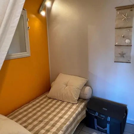 Elegant 2p A : Terrasse, Proche Et Port - Fr-1-487-339 *