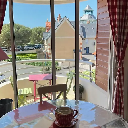 Elegant 2p A : Terrasse, Proche Et Port *